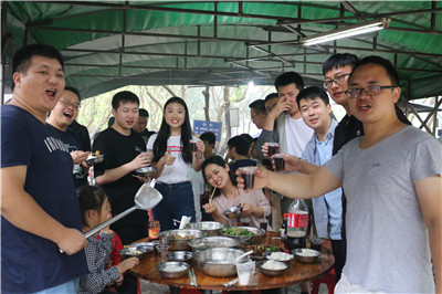 1ea584f3cc7a4b2036780ede213adca.jpg