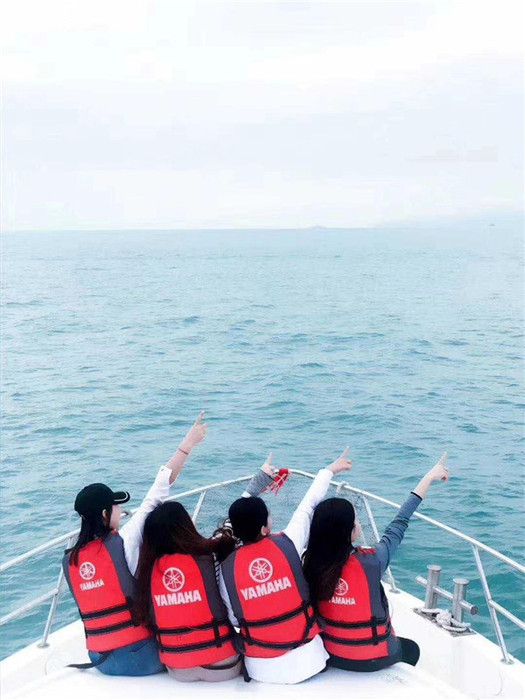 游艇出海捕鱼 游艇出海捕鱼