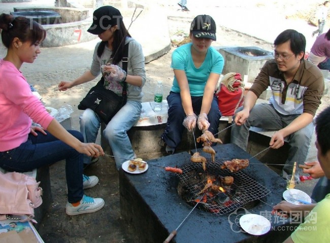 深圳团建2天游公司部门团建大鹏古城海边烧烤休闲2天活动